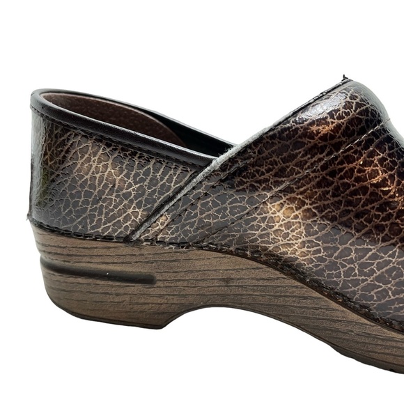 DANSKO Brown Bronze Pro Professional Clogs Loafers Comfort Slip On Shoes sz 40 - Picture 12 of 16